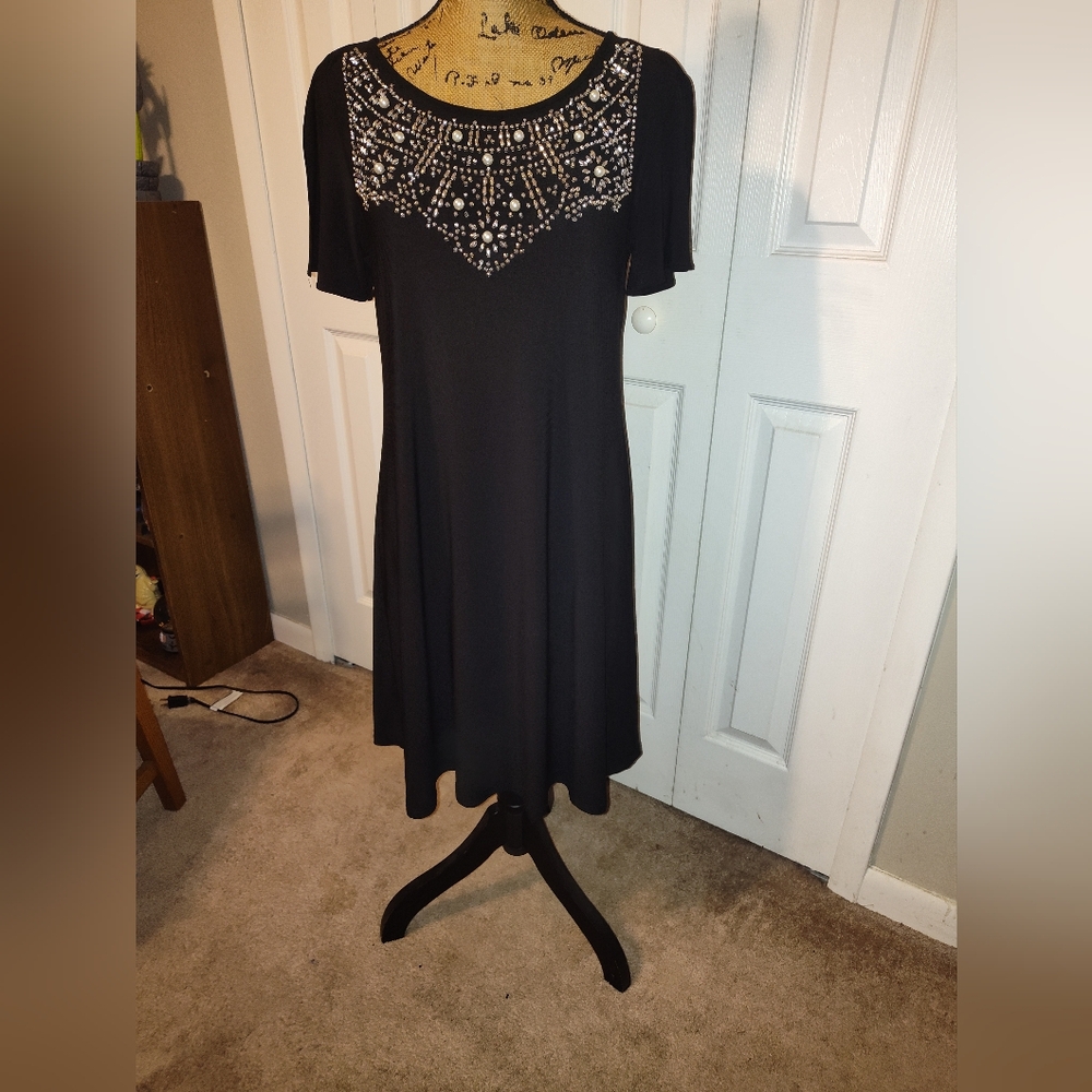 Roz & Ali Blue Sheath Dress with Flutter Sleeves
